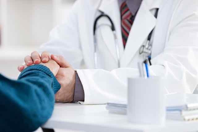 Como comunicar notícias ruins para pacientes e familiares?