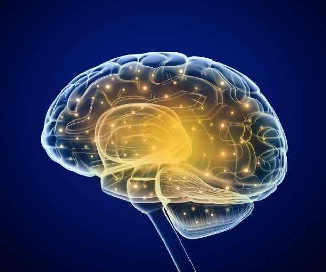 Há fatores preditivos para causas secundárias de pseudotumor cerebral?