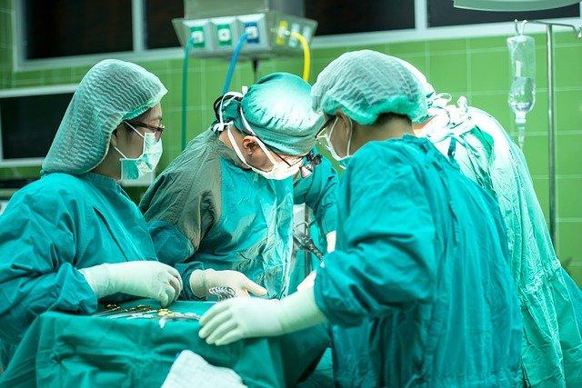 Guideline sobre TaTME, laparoscopia e robótica como tratamentos para tumores retais