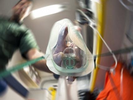 Escolhendo a PEEP ideal no paciente com Covid-19 grave: "PEEP or not to PEEP"?