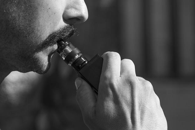 vapes