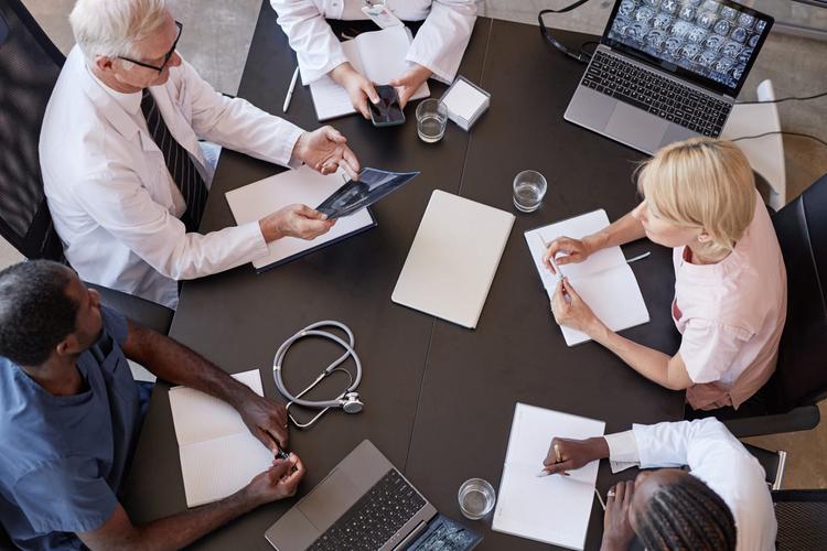 Cuidado multidisciplinar na Ataxia de Friedreich