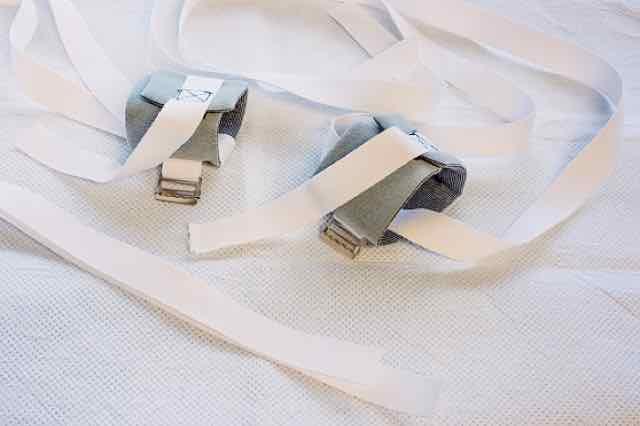 Como manejar agitação e agressividade