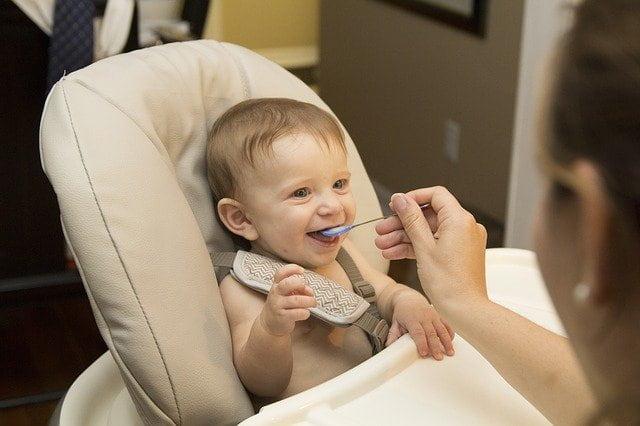 Método de introdução alimentar, conhecido em inglês como, baby-led weaning (BLW) têm ganhado popularidade.